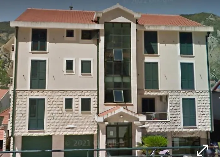 Megy Apartment With Parking And Sea View